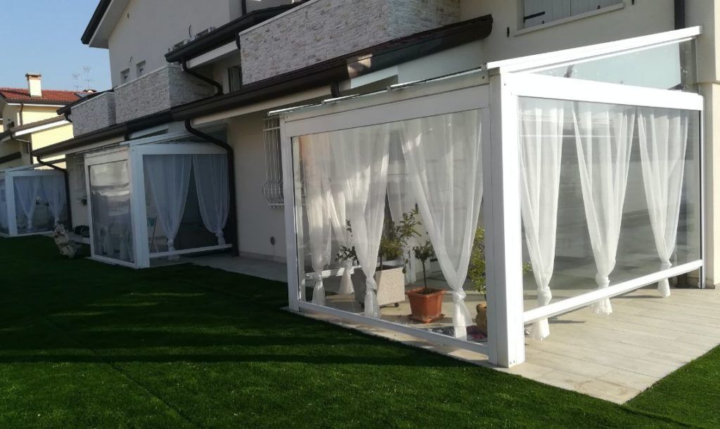 tenda antivento per balconi e verande in pvc trasparente